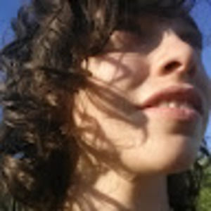 Meet your Posher, Chloe